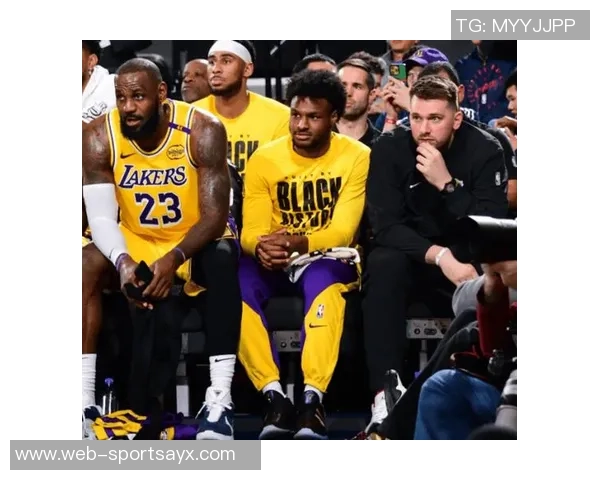 全明星球迷投票次轮揭晓东契奇领衔票王字母哥东部第一詹姆斯西部第八 全明星球迷投票次轮揭晓东契奇领衔票王字母哥东部第一詹姆斯西部第八