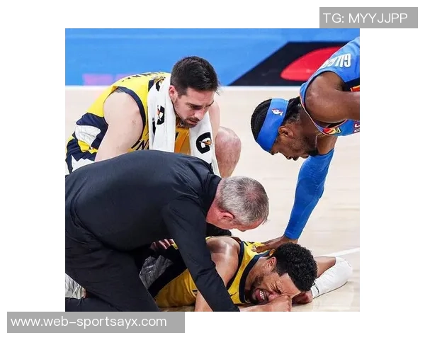 马刺队哈珀脚踝受伤佩戴保护靴拄拐杖离开球馆希望早日康复 马刺队哈珀脚踝受伤佩戴保护靴拄拐杖离开球馆希望早日康复